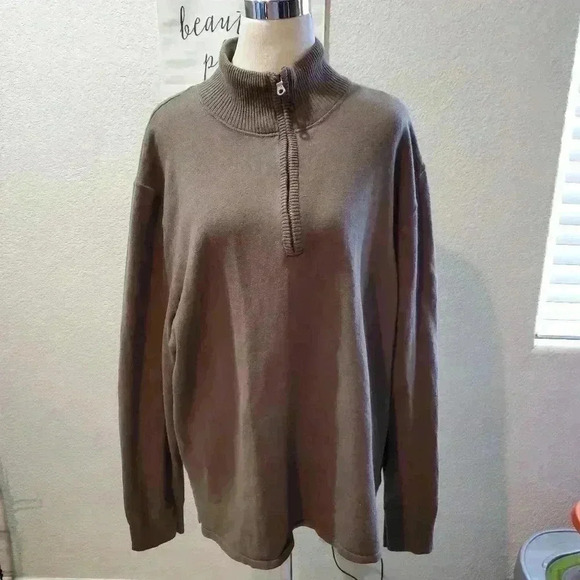 The North Face 1/4 Zip Fleece Sweater - Picture 1 of 5